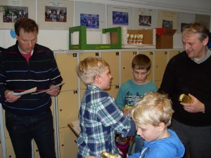 Theo kämpfte trotz Krücken Theo kämpfte trotz Krücken